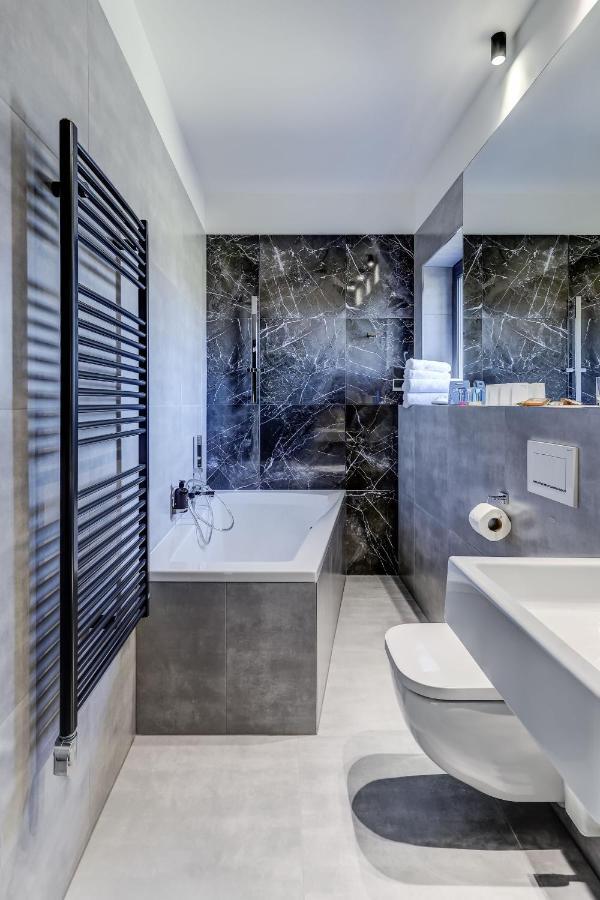 Hotel Maralak Kuncice pod Ondrejnikem Ngoại thất bức ảnh