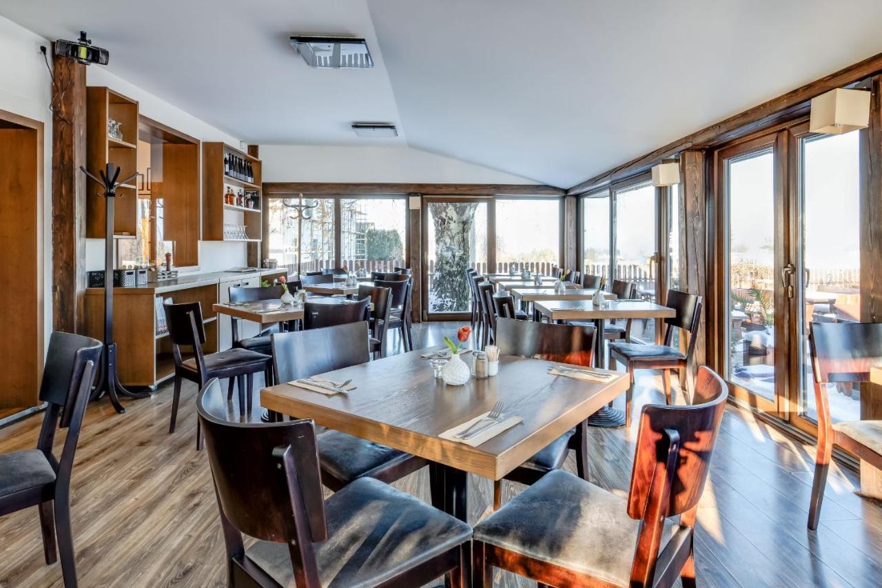 Hotel Maralak Kuncice pod Ondrejnikem Ngoại thất bức ảnh