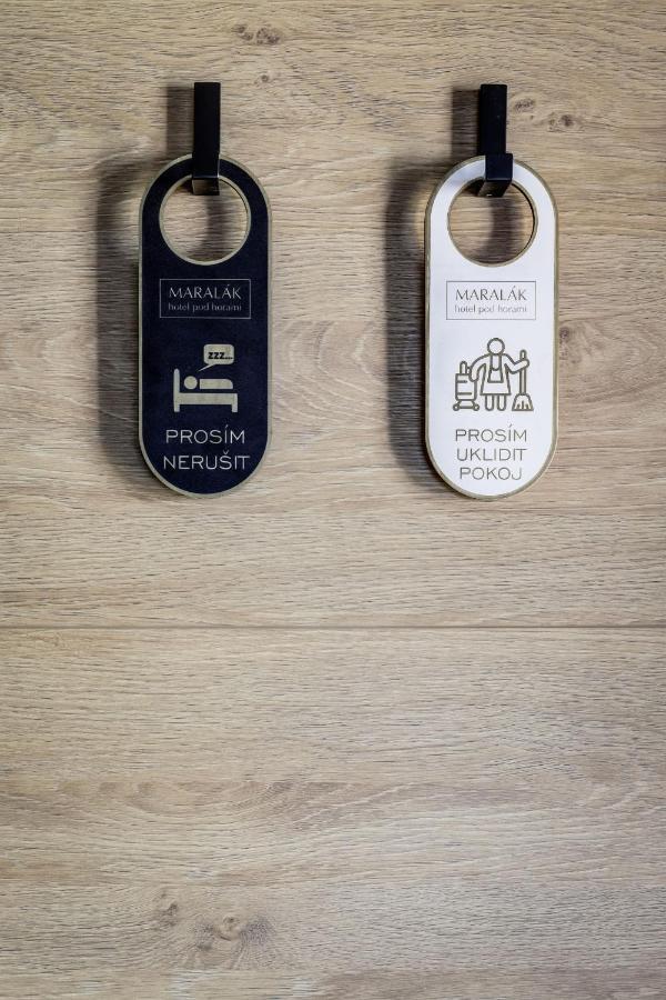Hotel Maralak Kuncice pod Ondrejnikem Ngoại thất bức ảnh